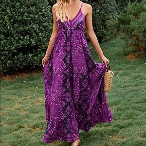 Gypsy Floral Boutique Maxi Dress in Purple. Size Small. NWOT